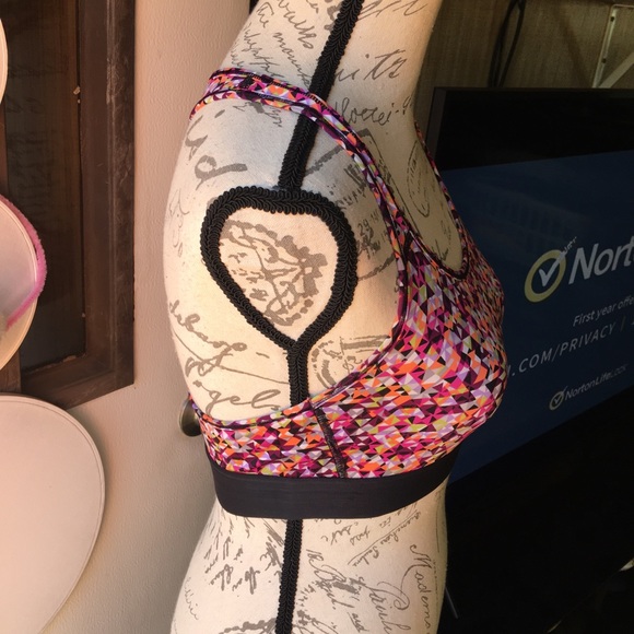 Women’s Victoria secret sport sports bra - Picture 11 of 16